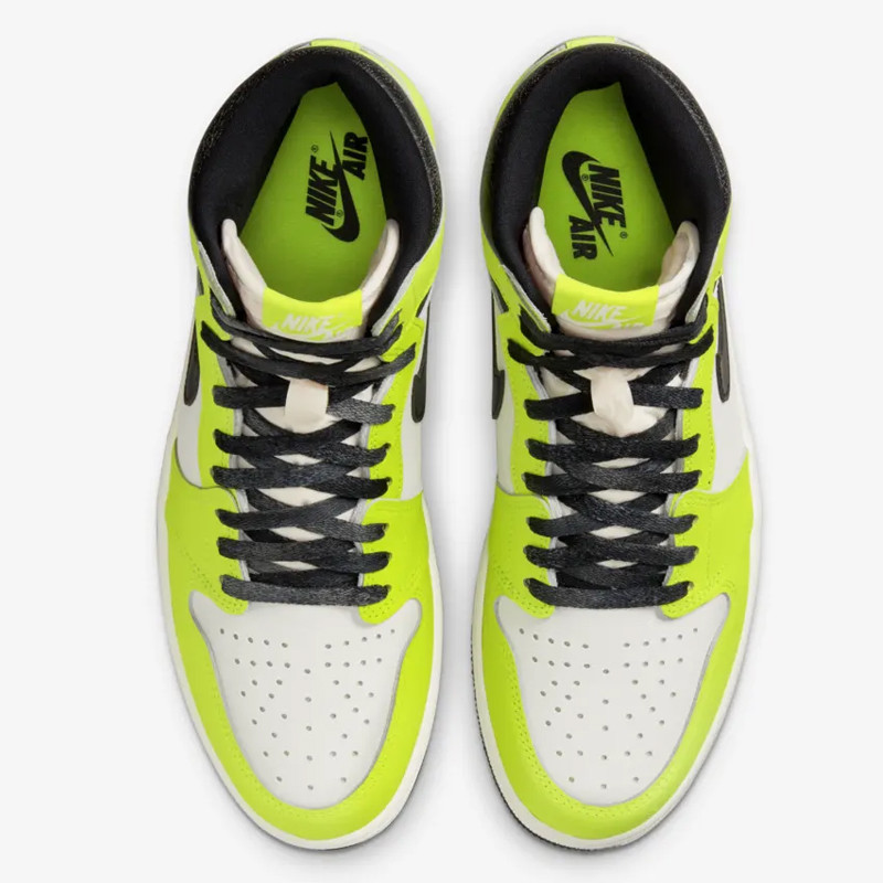 Jual Sepatu Sneakers Air Jordan Aj 1 Retro High Og Volt Original 555088-702 - v3.ncrsport.com