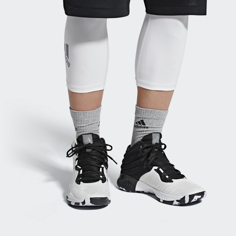 Jual Sepatu Basket Adidas Mad Bounce 2018 Black White Original B41873 - v3.ncrsport.com