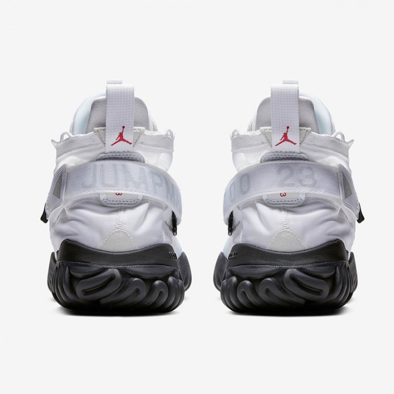 Jual Sepatu Basket Air Jordan Proto React White Original Bv1654-100 - v3.ncrsport.com
