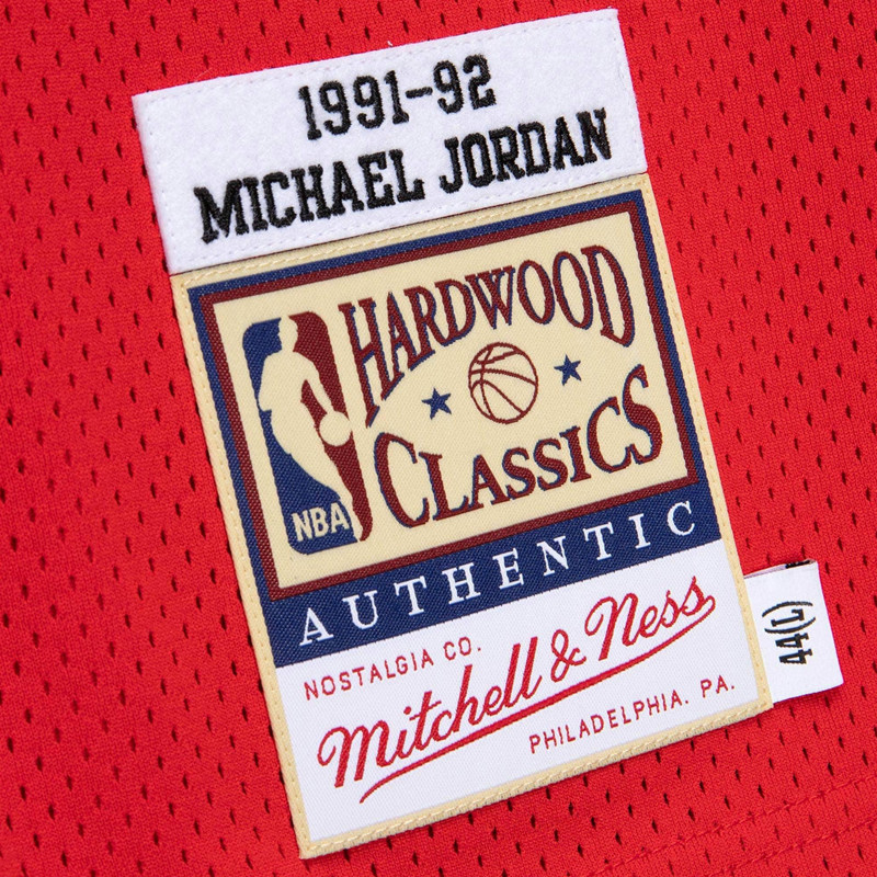 Jual Baju Basket Mitchell N Ness Authentic Michael Jordan Chicago Bulls 1991-92 Jersey Red Original Cbu91Mjounrd - v3.ncrsport.com