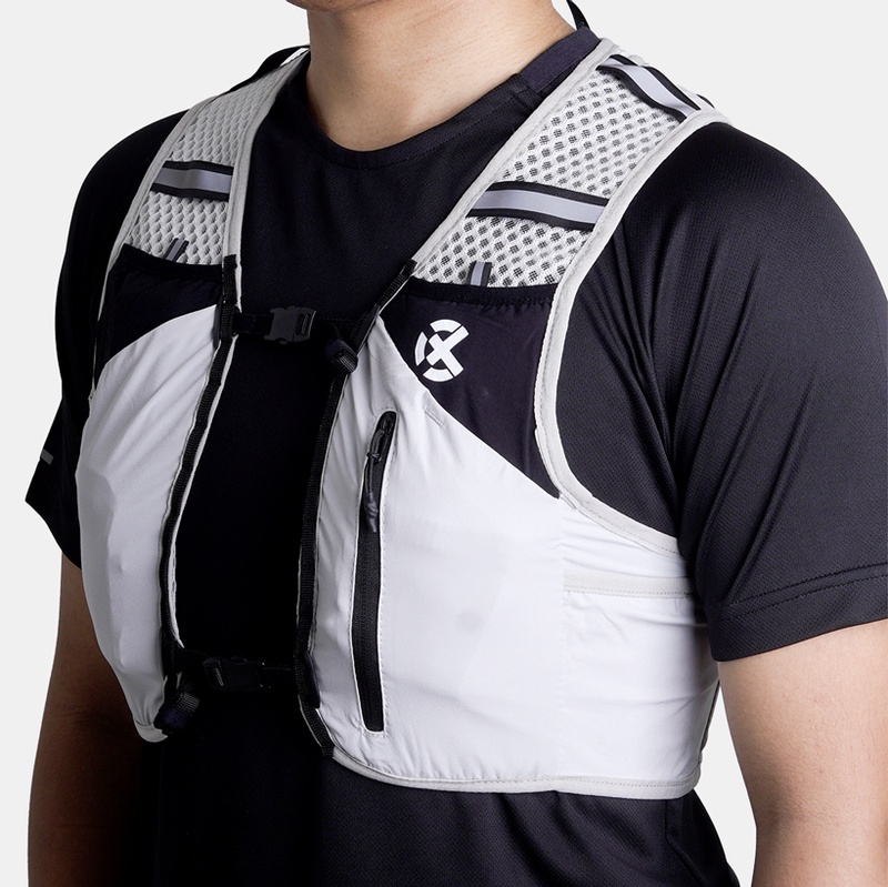 Jual Tas Lari Rechampx Hydration Backpack Vest 4L Light Grey - Black Original Cx-R430108-063 - v3.ncrsport.com