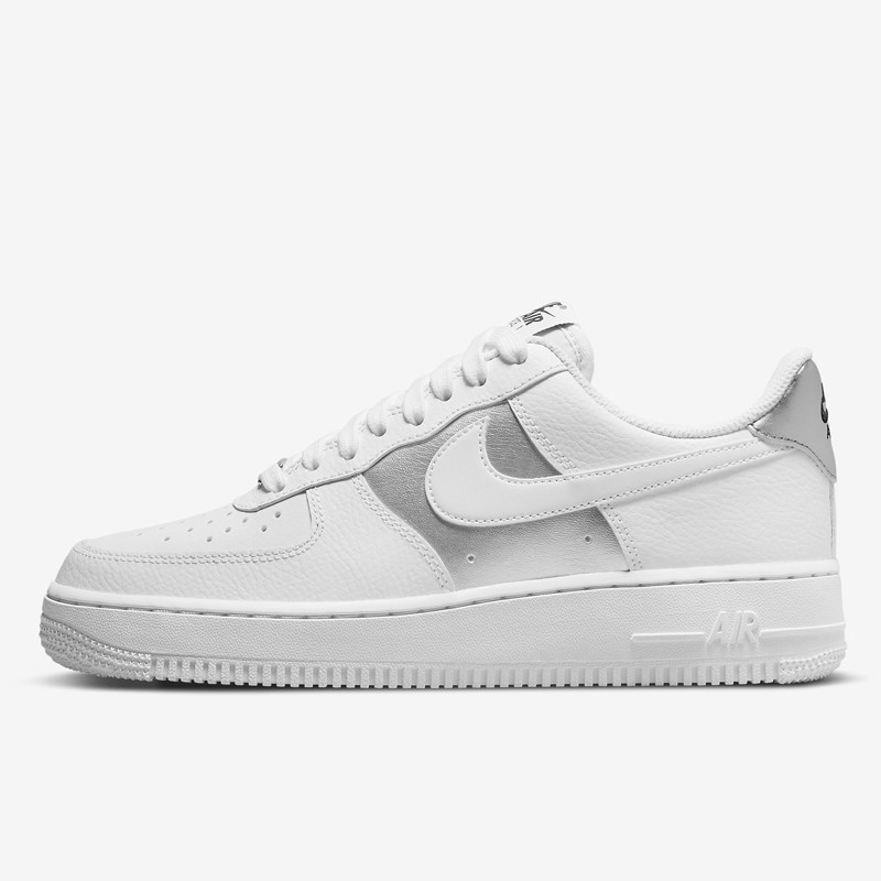 Beli Sepatu Sneakers Wanita Nike Wmns Air Force 1 Low White Original Dd8959-104