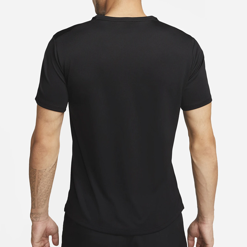 Jual Baju Lari Nike Dri-Fit Uv Miler Tee Black Original Dv9316-010 - v3.ncrsport.com