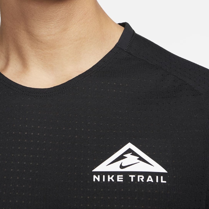 Jual Baju Trail Nike Dri-Fit Trail Solar Chase Tee Black Original Dv9306-010 - v3.ncrsport.com