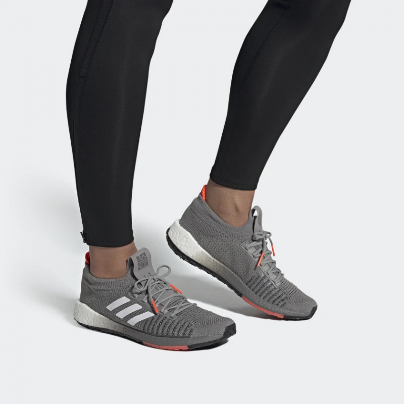 Jual Sepatu Lari Adidas Pulseboost Hd Dove Grey Original Eg0972 - v3.ncrsport.com