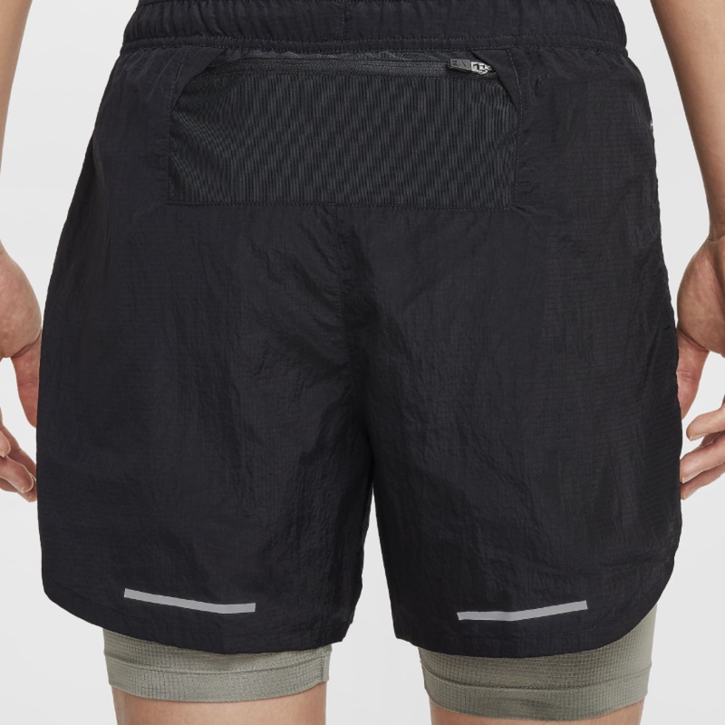 Jual Celana Lari Nike Stride Division Dri-Fit Water-Repellent 2-In-1 Shorts Black Original Fz1136-010 - v3.ncrsport.com