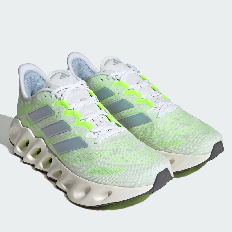 Jual Sepatu Lari Adidas Switch Fwd Cloud White Original Fz5621 - v3.ncrsport.com