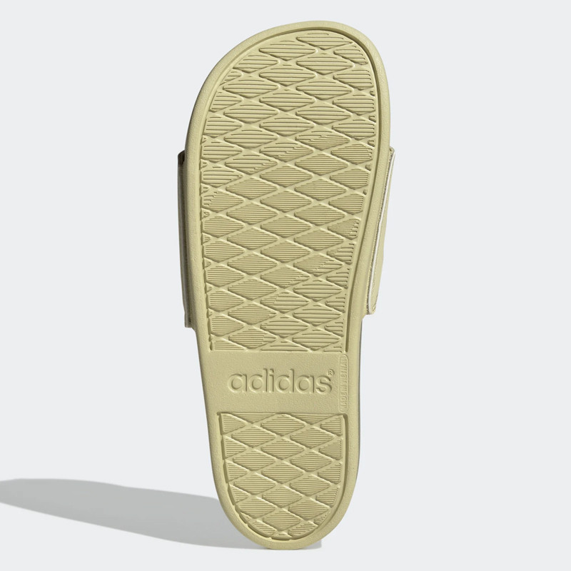 Jual Sandal Sneakers Wanita Adidas Wmns Adilette Comfort Slides Sandy Beige Original Gw8742 - v3.ncrsport.com
