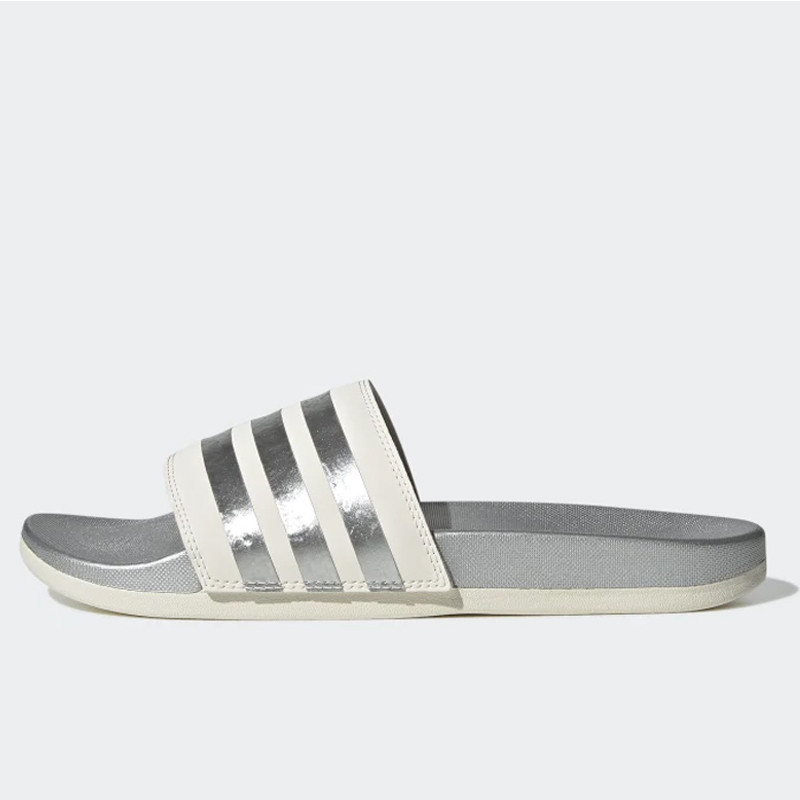 Beli Sandal Sneakers Wanita Adidas Wmns Adilette Comfort Slides Matte Silver Original Gw8746
