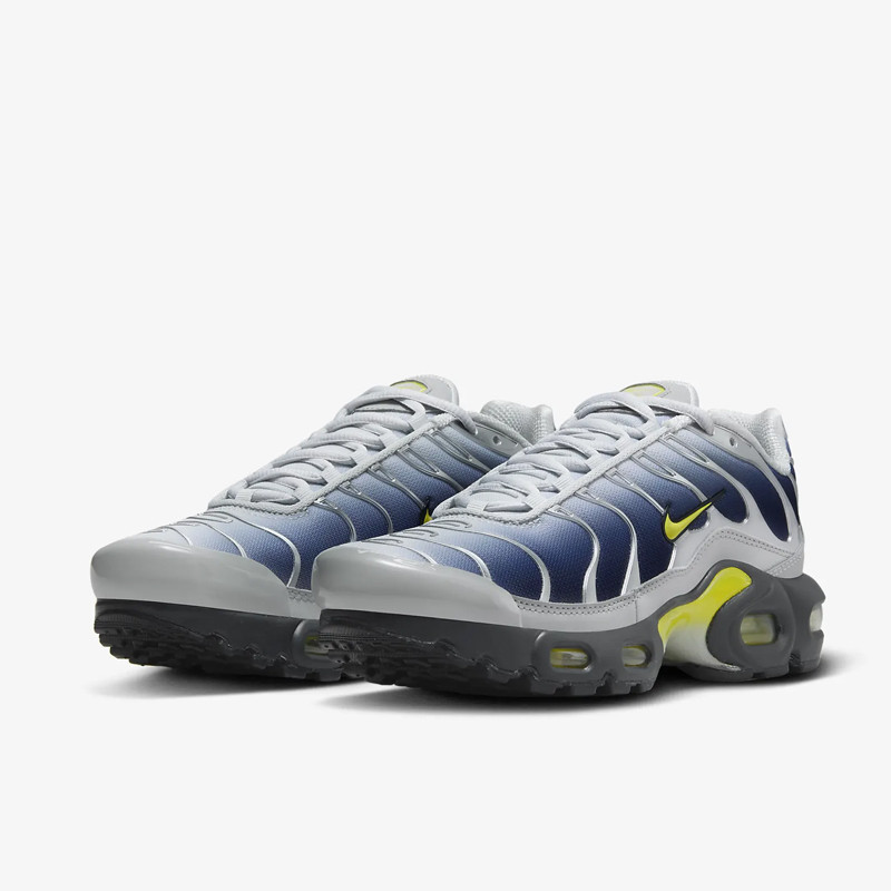 Jual Sepatu Sneakers Nike Air Max Plus Gs Metallic Silver Original Hf0030-001 - v3.ncrsport.com