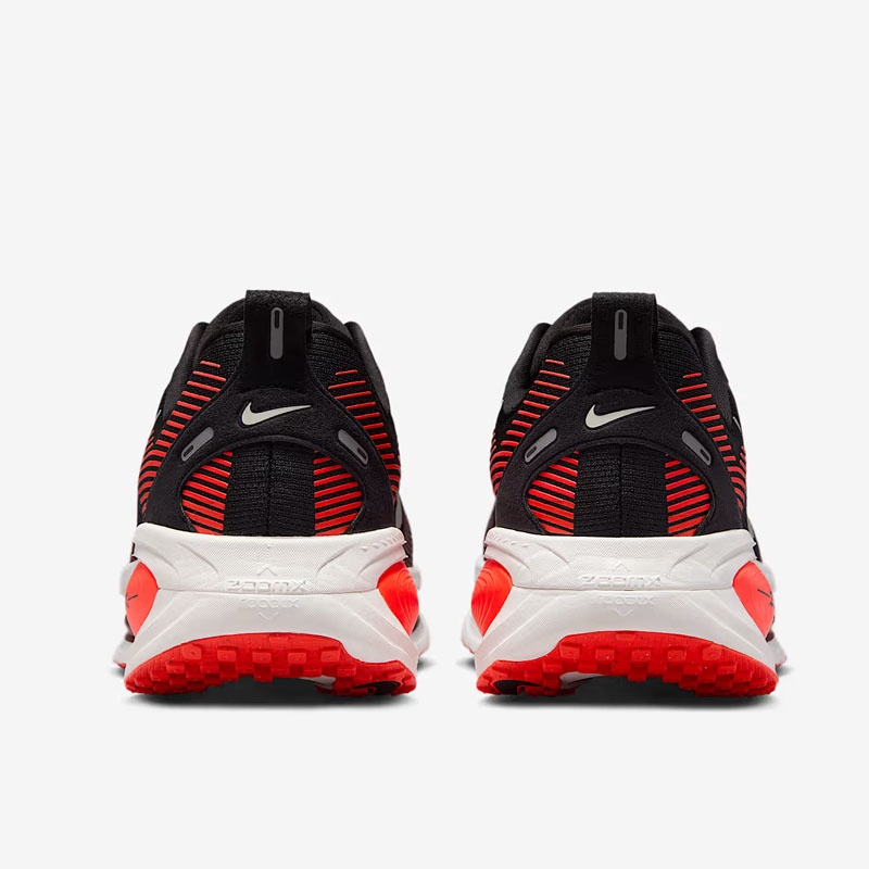 Jual Sepatu Lari Nike Vomero 18 Black - Bright Crimson - Team Red - Summit White Original Hm6803-008 - v3.ncrsport.com