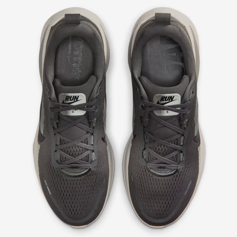 Jual Sepatu Lari Nike Vomero 18 Medium Ash Original Hm6803-215 - v3.ncrsport.com