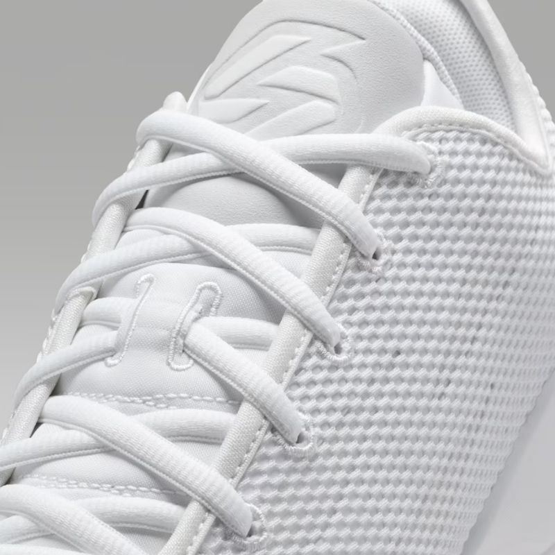 Jual Sepatu Basket Air Jordan Luka .77 Pf Triple White Original If1611-100 - v3.ncrsport.com