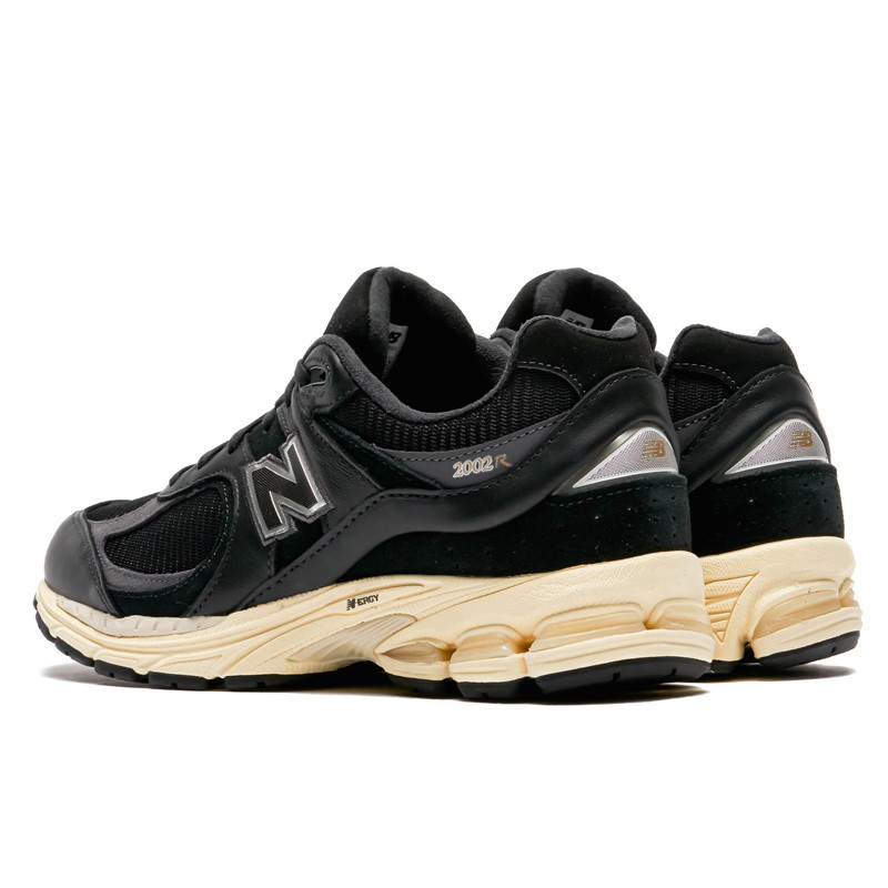 Jual Sepatu Sneakers New Balance 2002R Black Original M2002Rib - v3.ncrsport.com