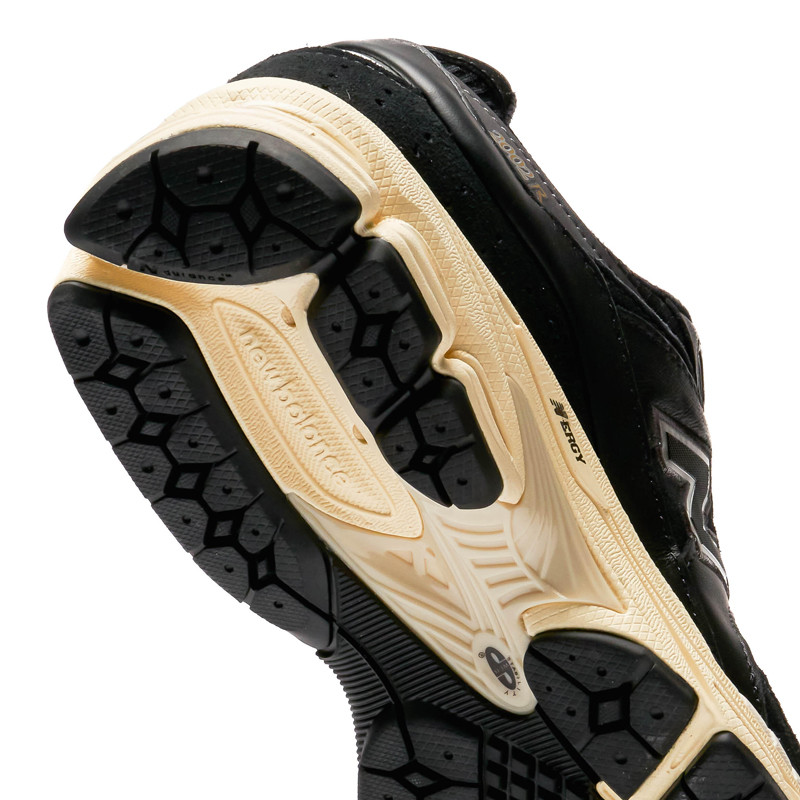 Jual Sepatu Sneakers New Balance 2002R Black Original M2002Rib - v3.ncrsport.com