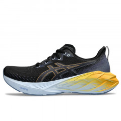 Beli Sepatu Lari Asics Novablast 4 Black Original 1011B693.001