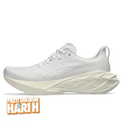 Beli Sepatu Lari Asics Novablast 4 Beige Original 1011B693.102 Beli Sepatu Lari Asics Novablast 4 Beige Original 1011B693.102