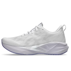 Beli Sepatu Lari Wanita Asics Wmns Novablast 5 White Original 1012B765.103