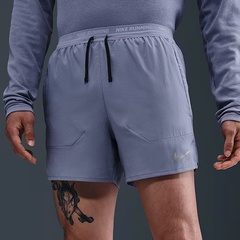 Beli Celana Lari Nike As M Nk Df Stride 5In Bf Shrt World Indigo Original Dm4756-499 Beli Celana Lari Nike As M Nk Df Stride 5In Bf Shrt World Indigo Original Dm4756-499