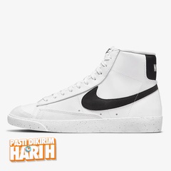 Beli Sepatu Sneakers Wanita Nike Wmns Blazer Mid '77 Next Nature White Black Original Do1344-101 Beli Sepatu Sneakers Wanita Nike Wmns Blazer Mid '77 Next Nature White Black Original Do1344-101