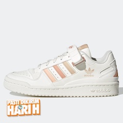 Beli Sepatu Sneakers Wanita Adidas Wmns Forum Low Cloud White Original Gv8345 Beli Sepatu Sneakers Wanita Adidas Wmns Forum Low Cloud White Original Gv8345