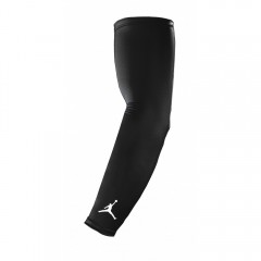 Beli Aksesoris Basket Air Jordan Shooter Sleeves Black Original Jks04010 Beli Aksesoris Basket Air Jordan Shooter Sleeves Black Original Jks04010