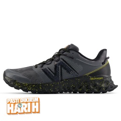 Beli Sepatu Trail New Balance Fresh Foam Garoé Black Original Mtgaros1