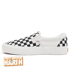 Beli Sepatu Sneakers Vans Slip-On Vr3 White Original Vn0007Nc1Kp Beli Sepatu Sneakers Vans Slip-On Vr3 White Original Vn0007Nc1Kp