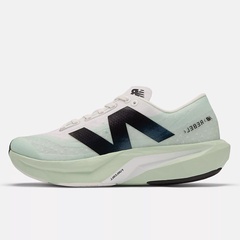 Beli Sepatu Lari Wanita New Balance Wmns Fuelcell Rebel V4 Clay Ash Original Wfcxca4