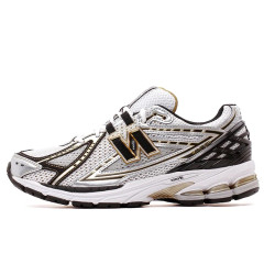 Beli Sepatu Sneakers New Balance 1906R Metallic Gold Original M1906Ra